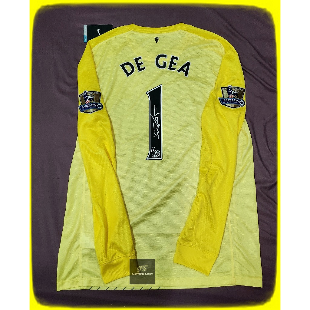 เสื้อเหย้าGKของแท้ Man United 2013/2014 พร้อมลายเซ็น David De Gea