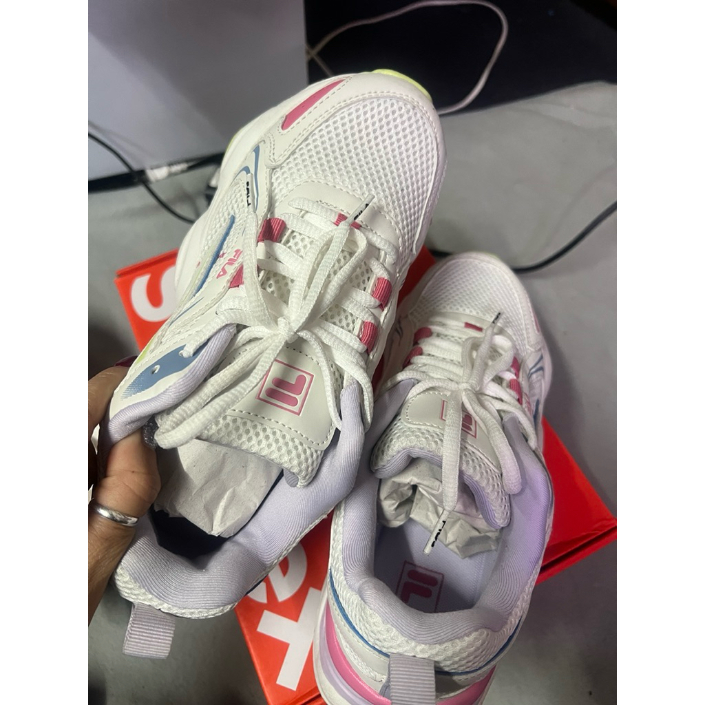 รองเท้าผ้าใบผู้หญิง Fila