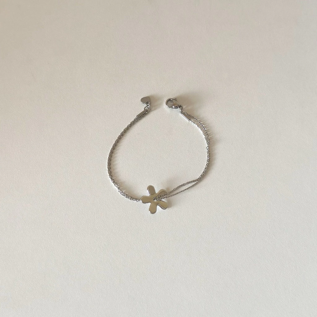 bbluemoons - stainless steel flower bracelet - สร้อยข้อมือสแตนเลส