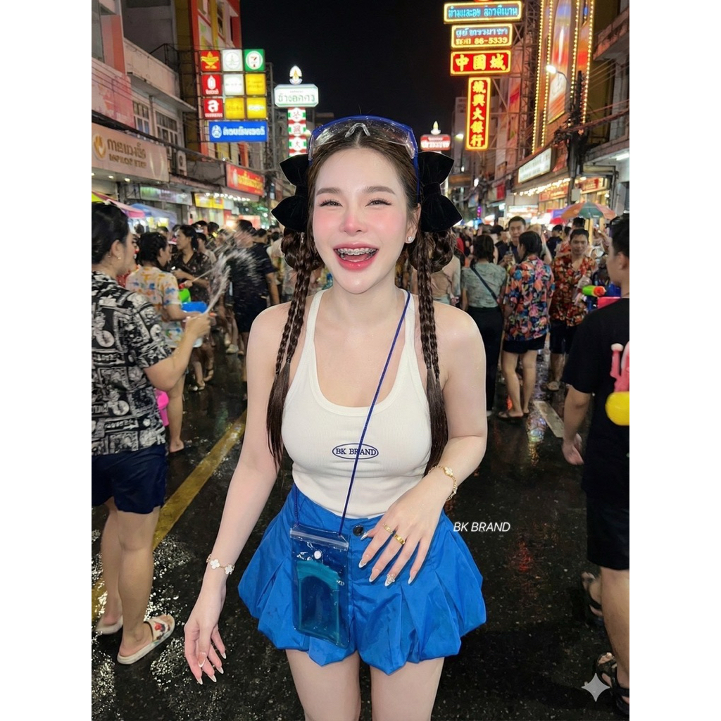 #Bk Set งานเซตสงกรานต์ 4 ชิ้น แว่น กระเป๋ากางเกง เสื้อสายเดี่ยวผ้าร่องปักBK มาด้วยกางเกงผ้าร่ม