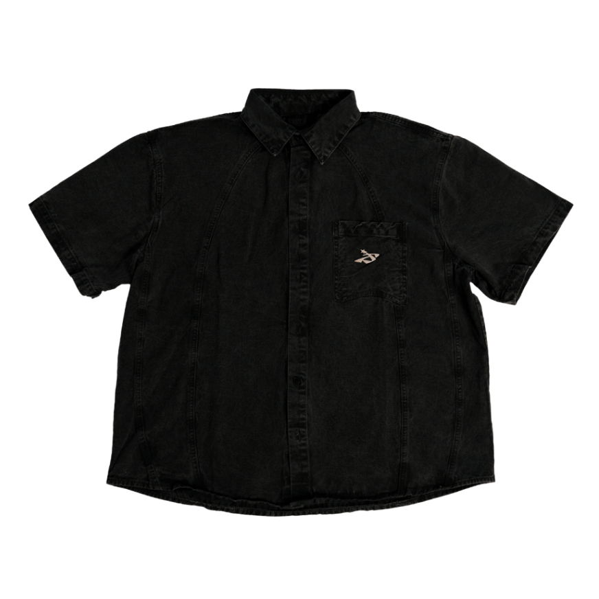 CBE BLACK DENIM CROP SHIRT 01 / เสื้อเชิ้ตคอปยีนส์แขนสั้น