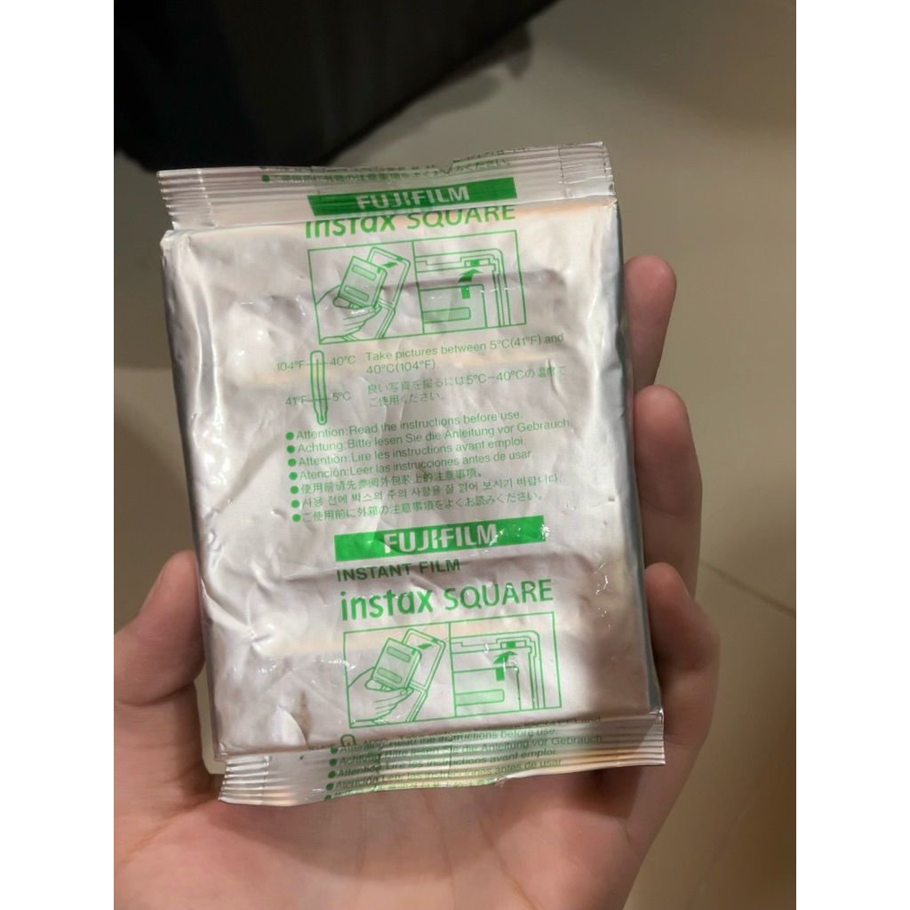 film polaroid (instax square)