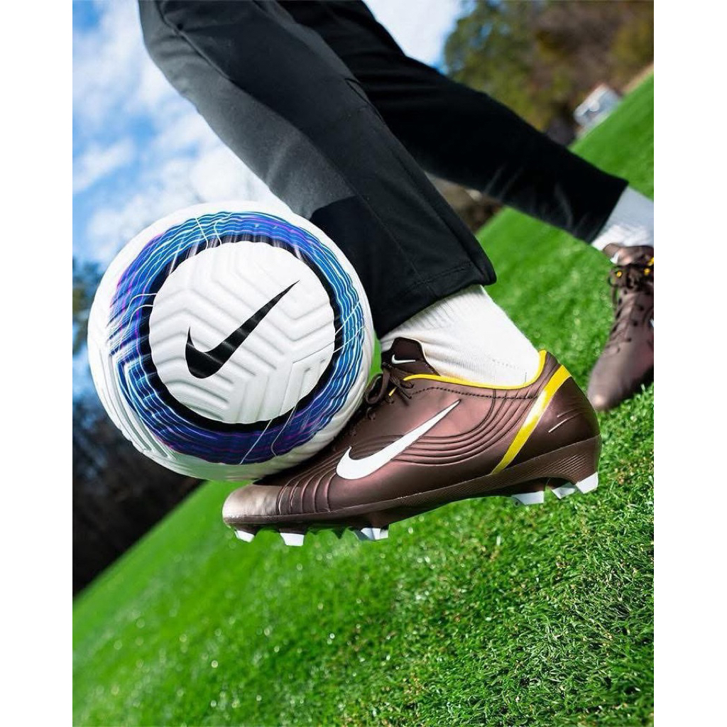 ลูกฟุตบอล NIKE 25 YEARS FLIGHT PREMIER LEAGUE 24/25 ตัวท็อป ของแท้100% (เบอร์5)