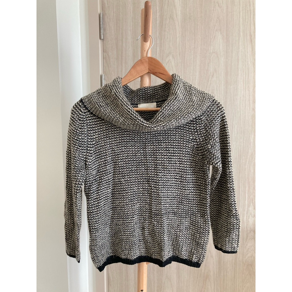 Anysis เสื้อไหมพรมแต่งคอ สีดำลาย made in japan free size