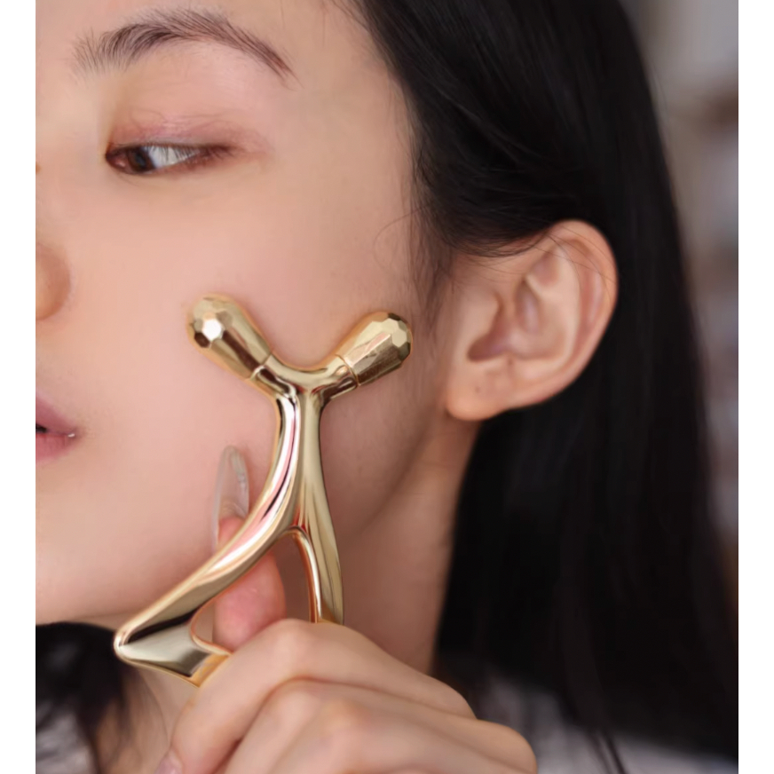 กัวซา สแตนเลส  รุ่นสองขา Estee   สำหรับนวดหน้า กระชับรู ขุมขน ช่วยให้หน้าดูดซับครีมได้ดีขึ้น ลดริ้วรอย นวด บำรุง ดูแลผิว