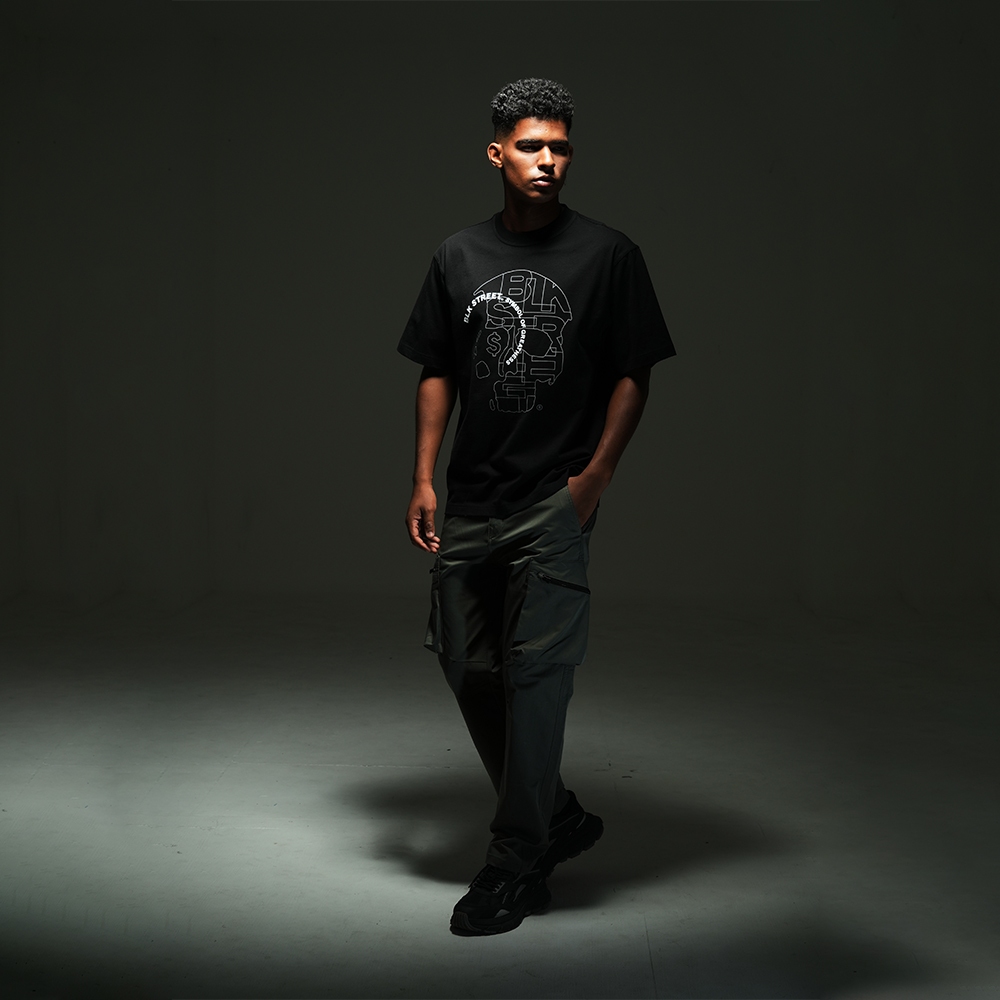 DAVIE JONES [BLK STREET] เสื้อยืดผู้ชาย Graphic Oversized Fit T-Shirt สีดำ WA0304 ราคา ถูกที่สุด ดีลบีเคเค แกลเลอรีภาพที่ 5