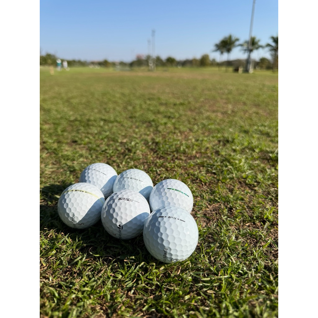 ลูกกอล์ฟ TaylorMade TP5/TP5x 5 ชั้น 12 ลูก ครบชั้น สภาพ 90-100%