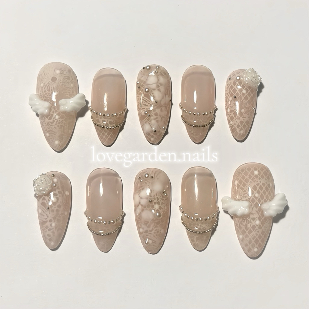 Angel Lace - press on nails 🪽