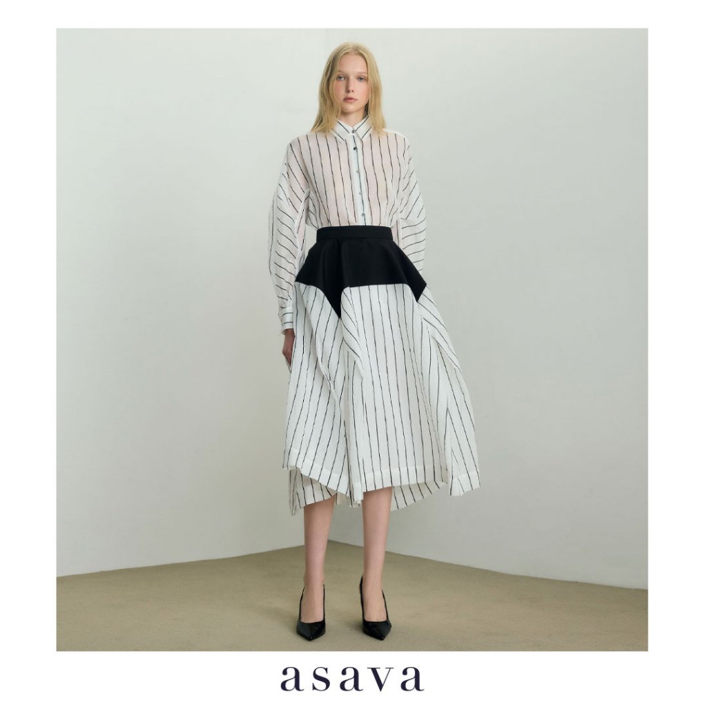 [asava ss26] Aveline Striped A-Line Skirt กระโปรงผู้หญิง ทรงเอ เอวสูง แต่งดีเทลตัดต่อช่วงเอว ซิปและตะขอหลัง ผ้าลายทาง