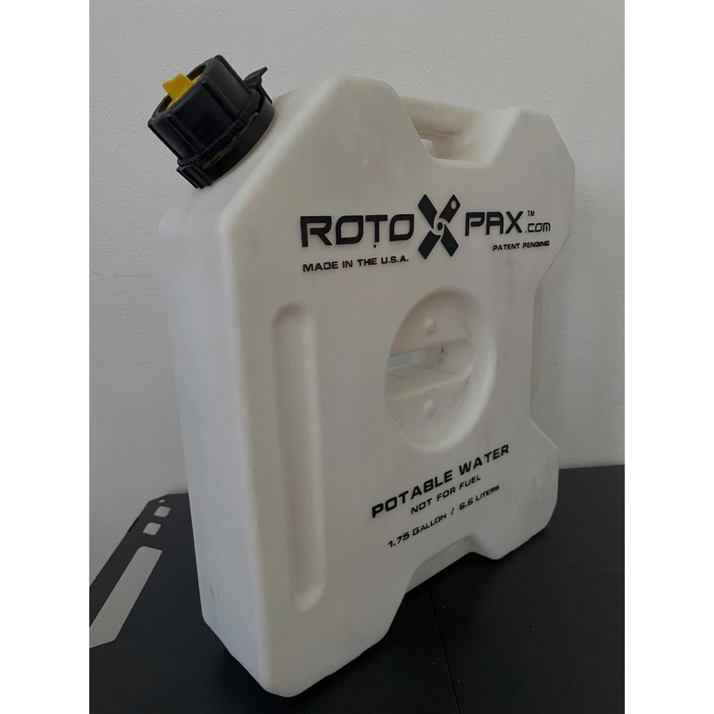 เป็นถังน้ำมันสำรองที่แพงที่สุดออกติดมอเตอร์ไซด์รถยนต์ Rotopax Fuel Container 1.75Gallon 6.6Liters Ma