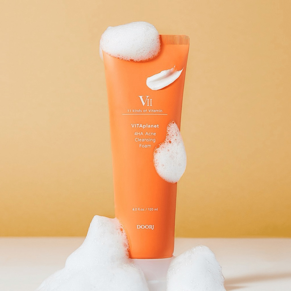 VITAPlanet โฟมวิตามิน 11 ชนิด! กู้หน้าใส ลดรอยสิวด้วย AHA/BHA/PHA/LHA สูตรอ่อนโยน ผิวแพ้ง่ายใช้แล้วรอด คอนเฟิร์ม!