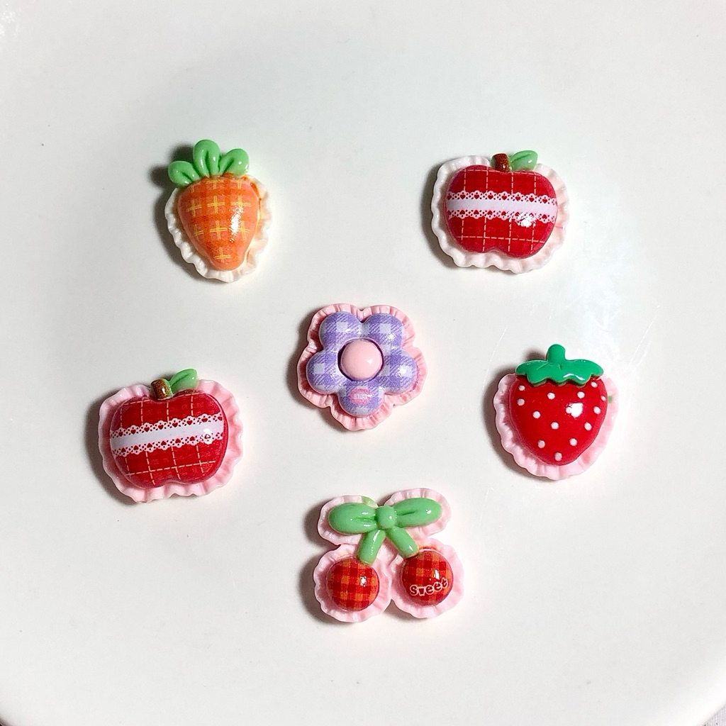 เรซิ่นรูปผักผลไม้มีระบายน่ารักงานDIY ซองละ5ชิ้น พร้อมส่งจากไทย