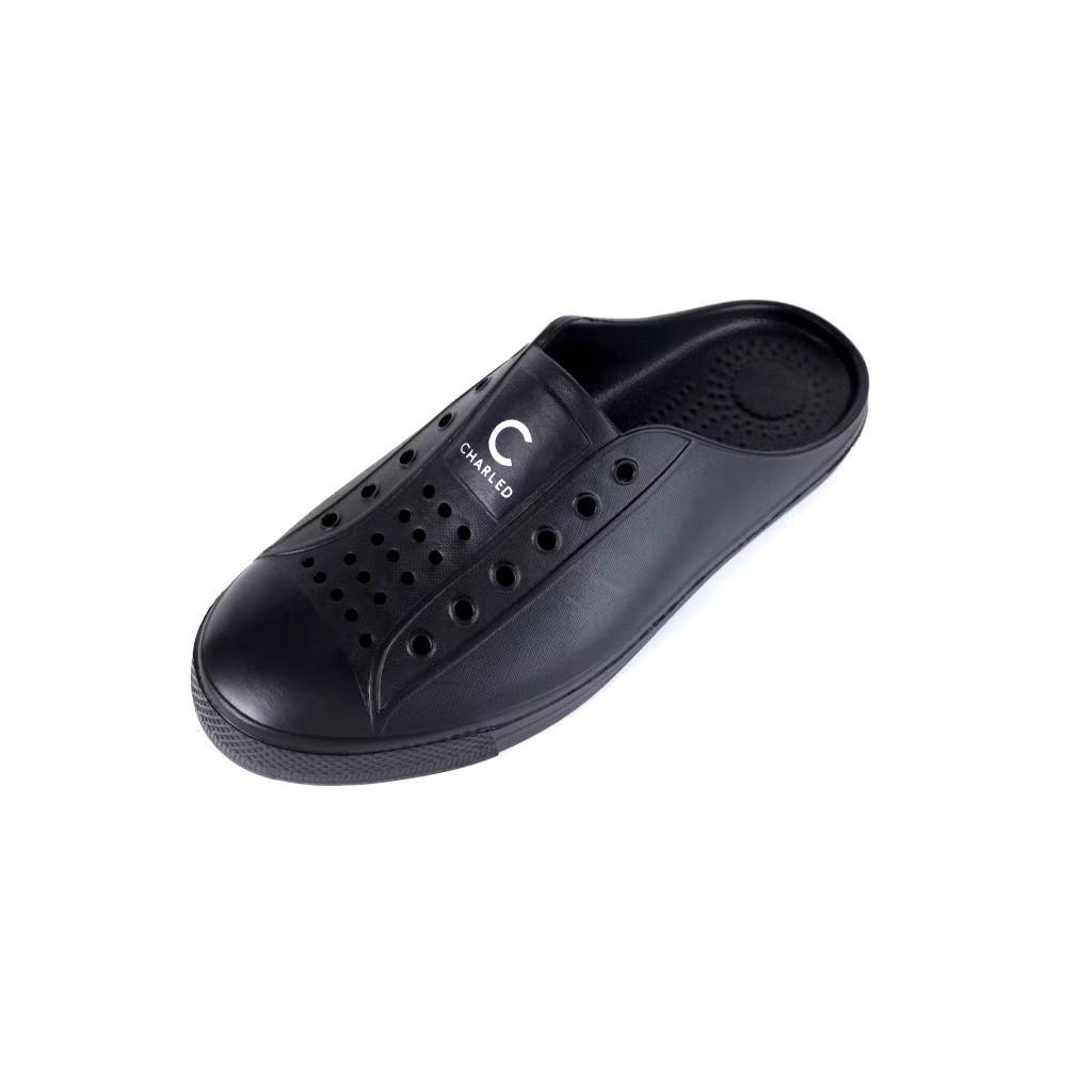 Charled รองเท้าแบบสวมเปิดส้นสำหรับผู้ชาย รุ่น RS3704