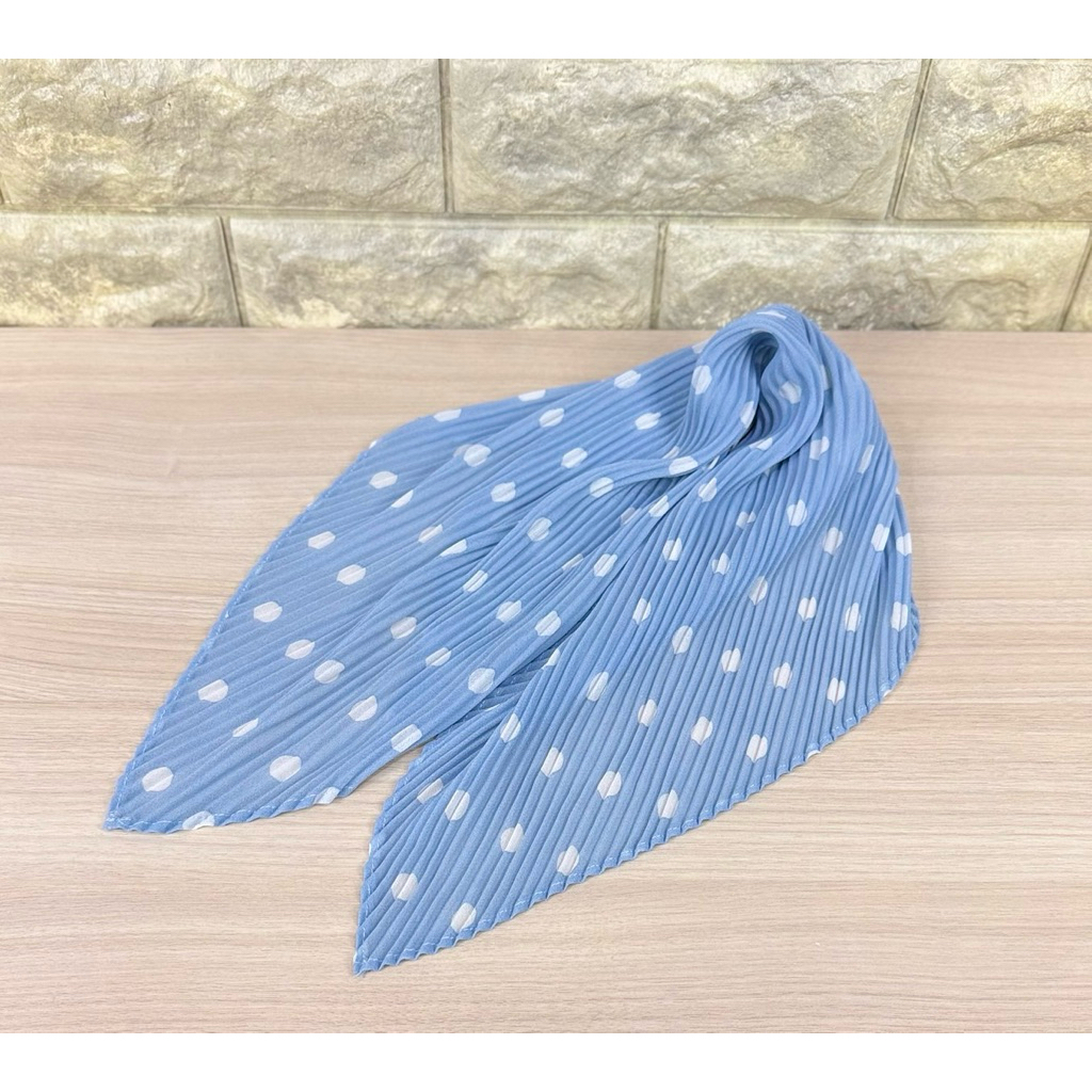 ผ้าผูกผมอัดพลีท ขนาด:50x50cm ติดป้ายHi So🙏