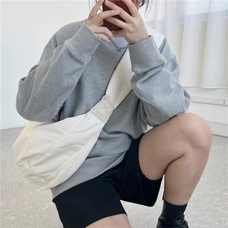 กระเป๋า Nylon bag ทรงhalf moon มินิมอลเกาหลี 2 สี
