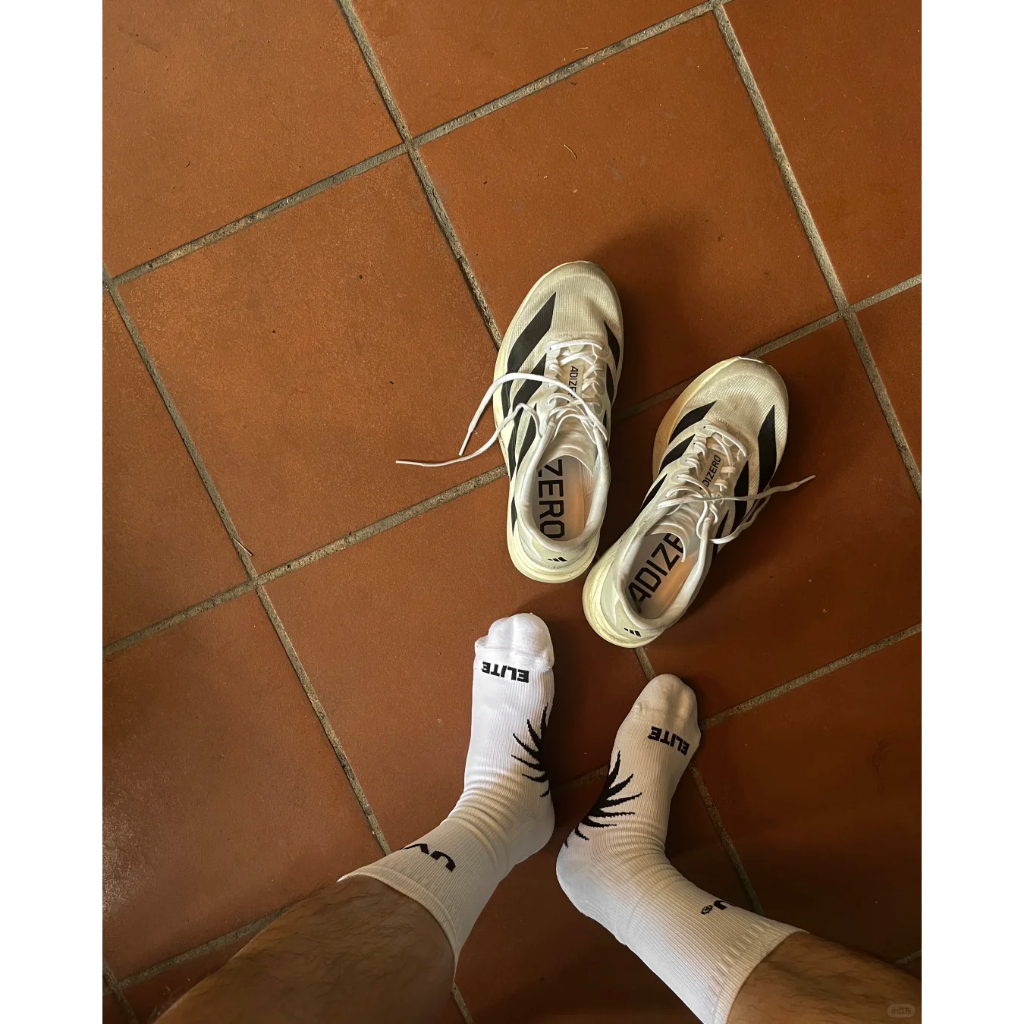 พร้อมส่ง!! UVU Running Sock (Black/White)