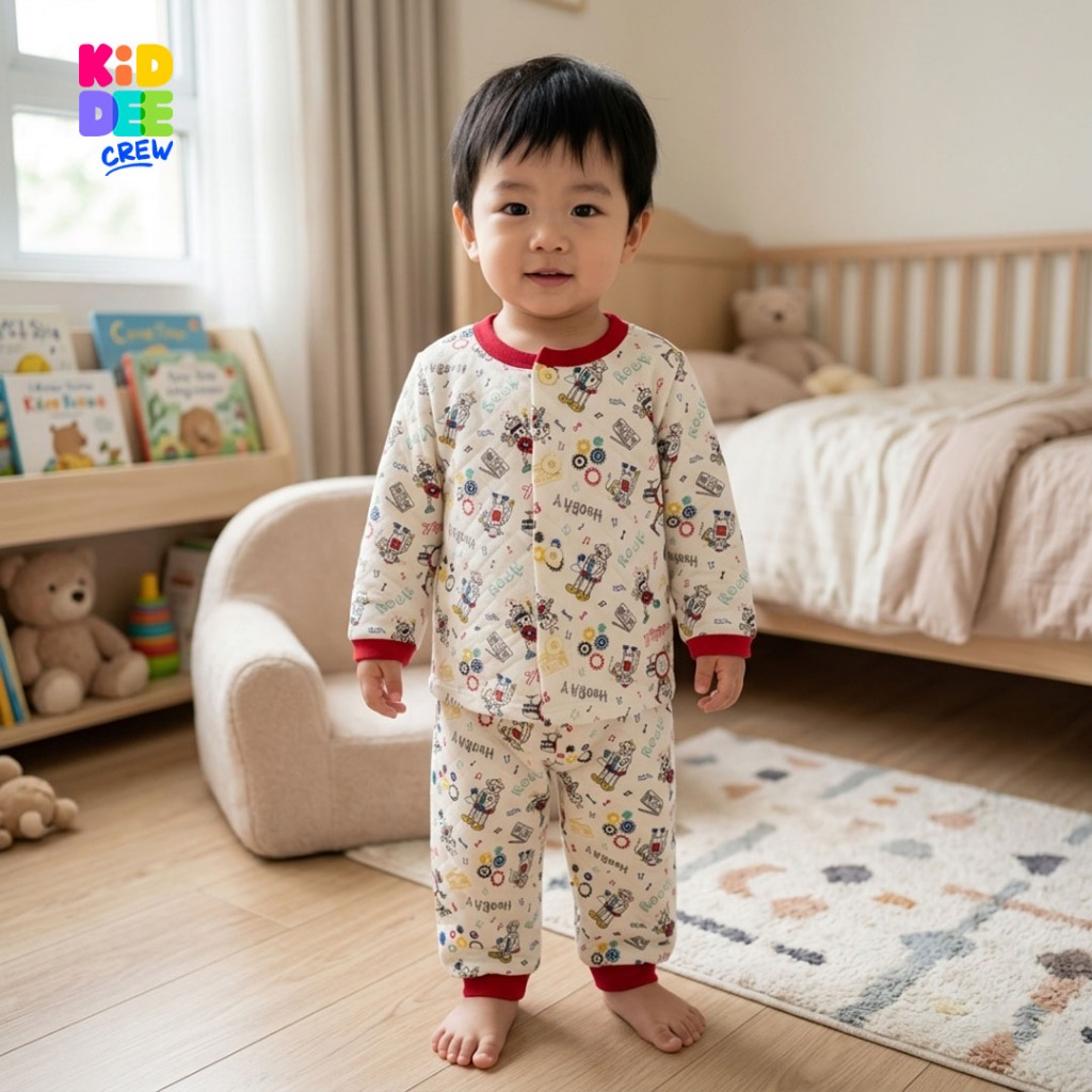 KiddeeCrew ชุดนอนเด็ก สีครีมลายหุ่นยนต์ กุ้นคอสีแดง ผ้าแซนวิช เหมาะสำหรับอายุ 1-14 ปี
