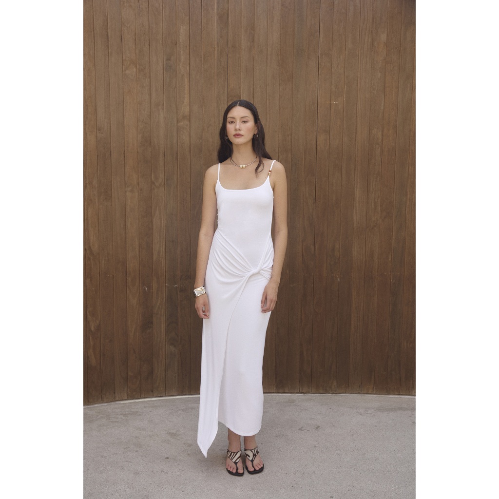 MISS MODERN - Studio Dress (จัดส่ง 29/3)