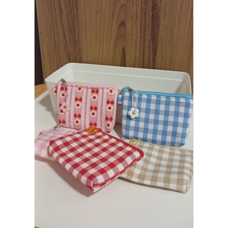 กระเป๋าใส่เหรียญพร้อมพวงกุญแจ(แม่ค้าเลือกพวงกุญแจให้)