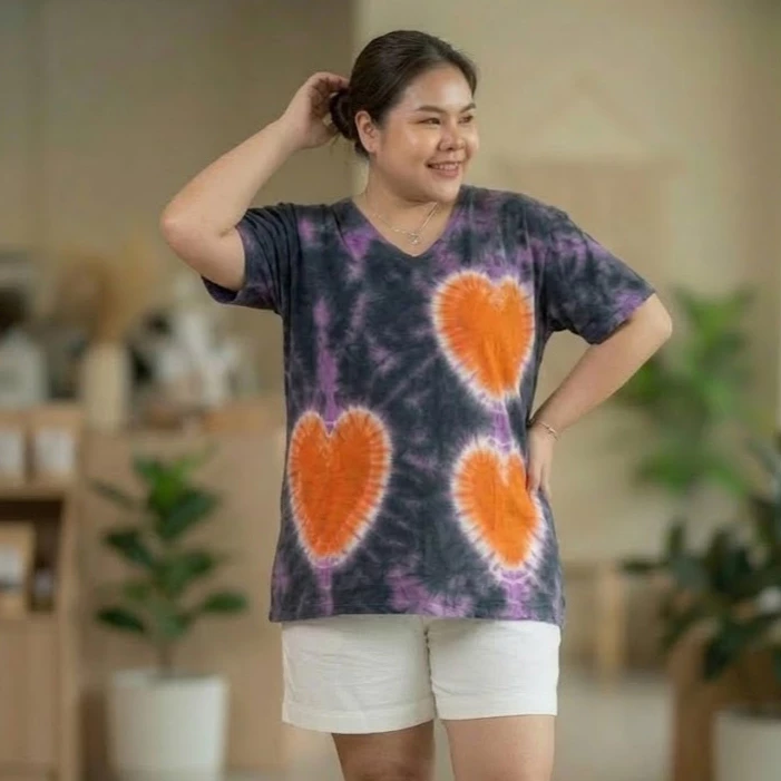 เสื้อแขนสั้นคอวี อก 48 ผ้าแมมเบิร์ตสปันงานมัดย้อม thumbnail 5