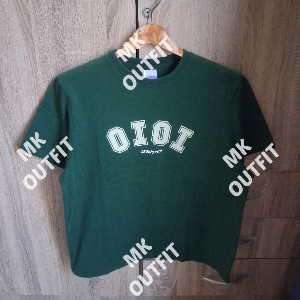 เสื้อยืดแขนสั้น oioi แท้ สภาพใหม่ไม่มีตำหนิสีเขียว