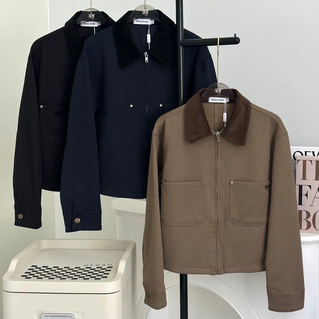 SISSY: เสื้อ Jacket แขนยาว คอปกผ้าลูกฟูก ซิปหน้า  ปักอะไหล่โลโก้เงิน ทรงสวย สวมใส่สบาย