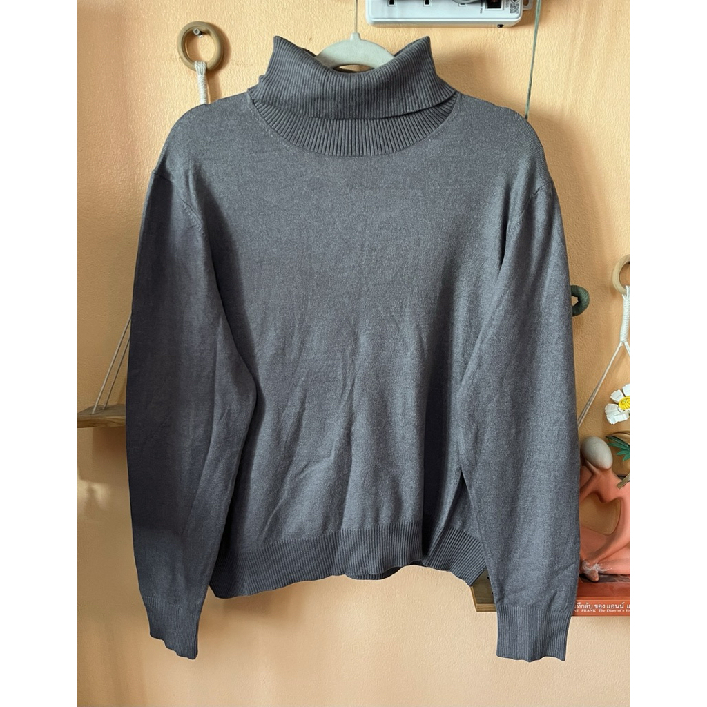 ส่งต่อ 98% เสื้อสเวตเตอร์ไหมพรม นุ่มมาก ไม่คัน คอเต่า แบรนด์🇰🇷 THE AtG แท้💯 ไม่หนาไม่บาง เทา แขนยาว 