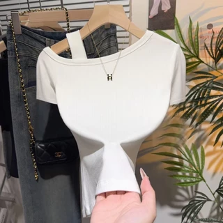 UM M-3XL เสื้อสตรีแขนสั้น แฟชั่นโชว์ไหล่ สายเดี่ยว ดีไซน์กระชับรูป เน้นสัดส่วนเรียวสวย ดีไซน์กระชับรูป เสื้อสตรีแขนสั้น