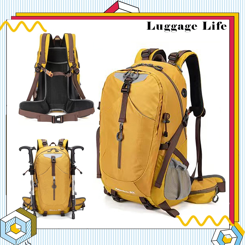 SPORT 40L กระเป๋าปีนเขากลางแจ้ง กระเป๋าเป้สะพายหลังกันน้ำความจุขนาดใหญ่ ของแถมคือ ถุงเท้า