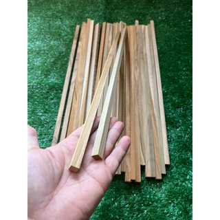 ไม้สักทองไม้ซี่ไม้ทำกรงนกงานDIYขนาด8x8มิลยาว50ซม.(1มัดมี10อัน)