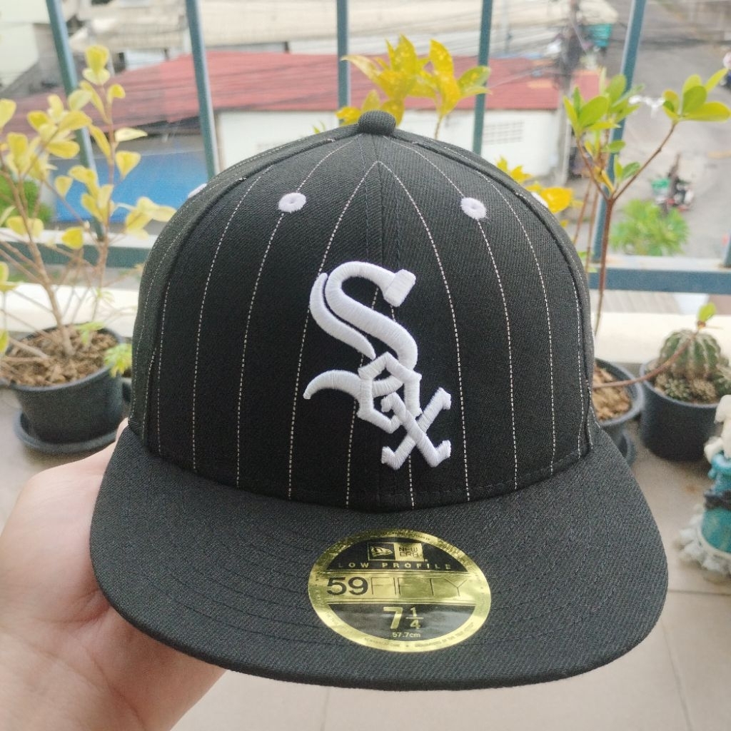 หมวก New Era MLB Chicago White Sox "Pinstripe" 59FIFTY Low Profile 7 1/4 (57.7 cm.)
