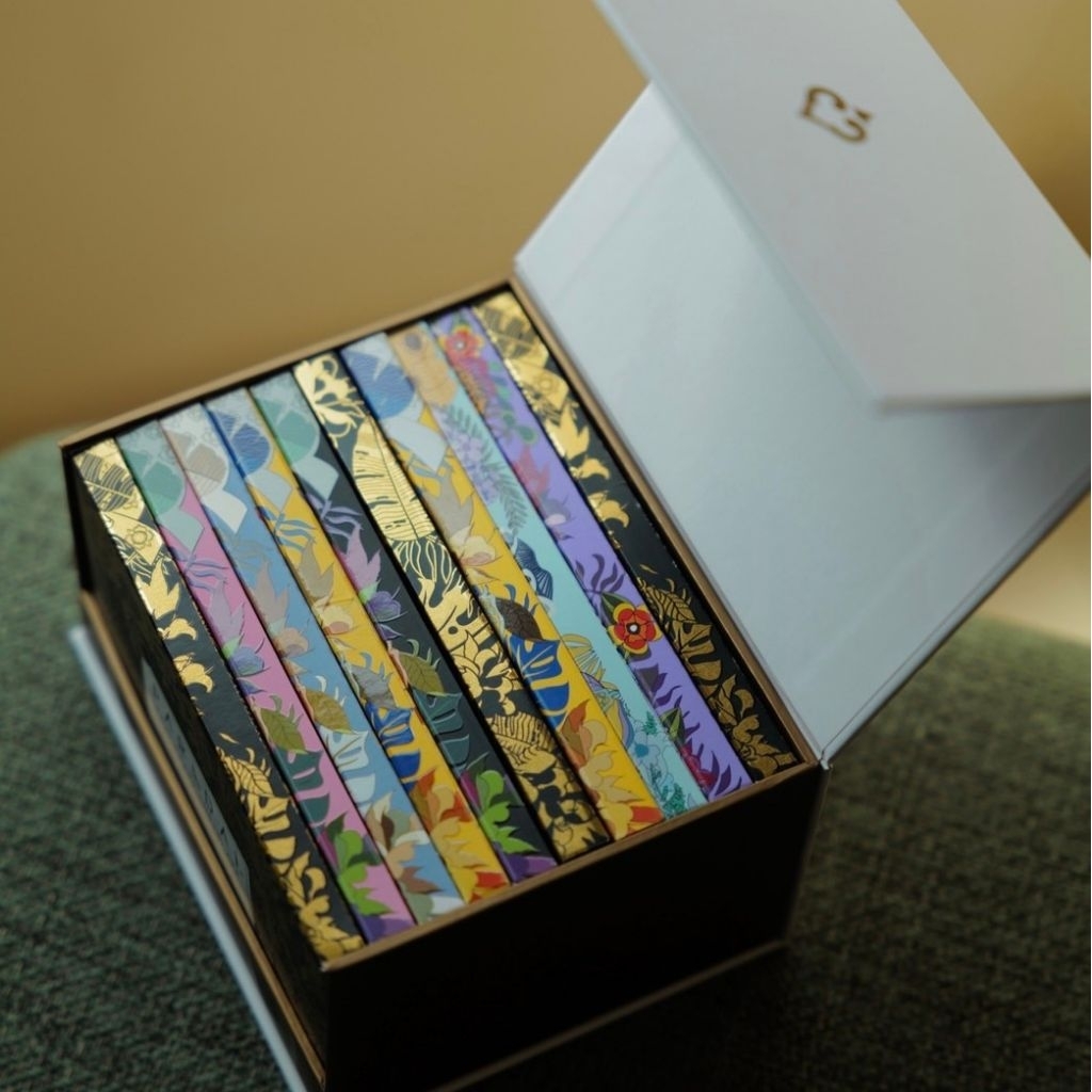 PARADAi - Chocolate Bar Boxset 10 pcs. / ภราดัย - ช็อกโกแลตชนิดแท่ง กล่องเซ็ต 10 ชิ้น (เลือกชนิดช็อกโกแลตได้)