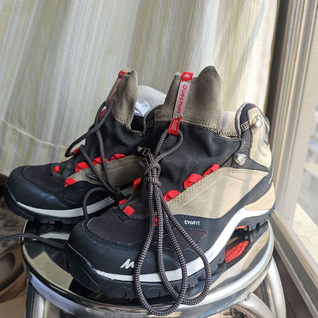 [USED] QUECHUA MH500 MID WTP (BEIGE/RED) size 38 - NO BOX - รองเท้ามือสอง