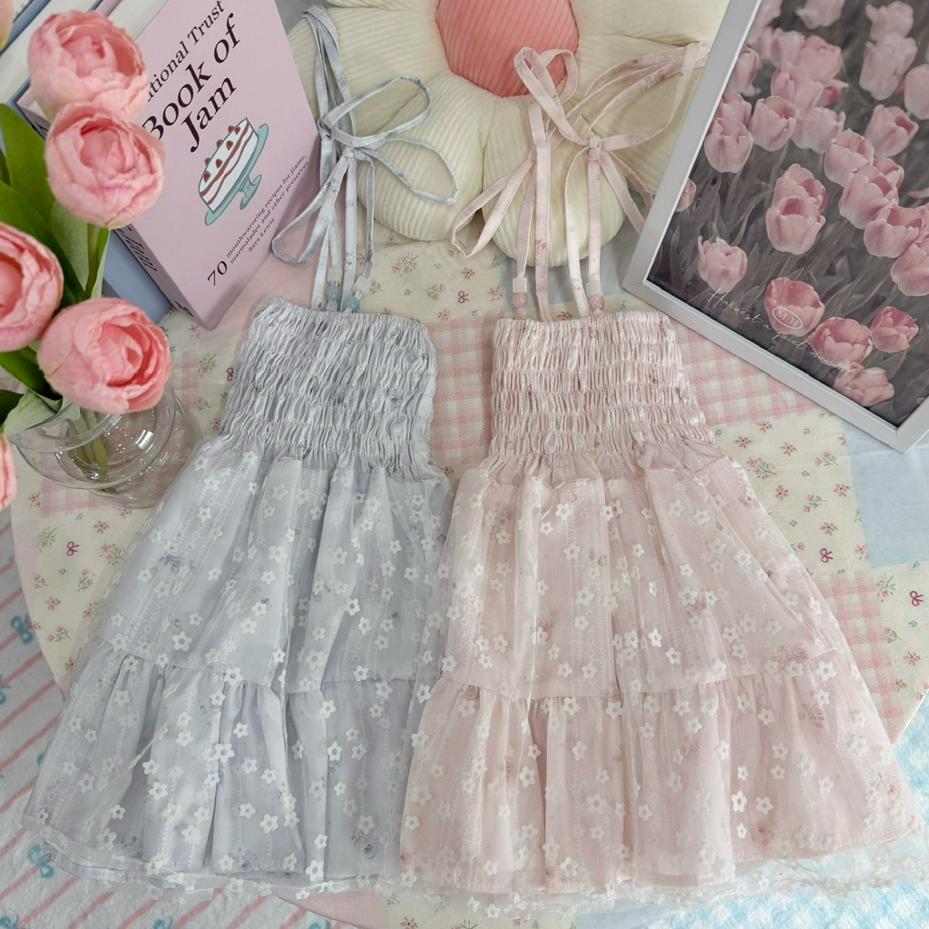Chugar.Pie : Harumi Top 🐰🌷💕 เสื้อสายเดี่ยว เสื้อสายเดี่ยวลายดอกไม้