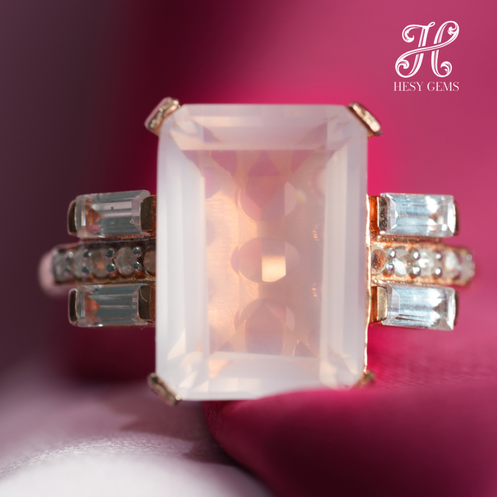 แหวนRose quartz เอมเมอรัลคัท บ่าข้างเพชรแท้ ชุบRG Emerald Cut Rose Quartz Ring with Natural Diamond 