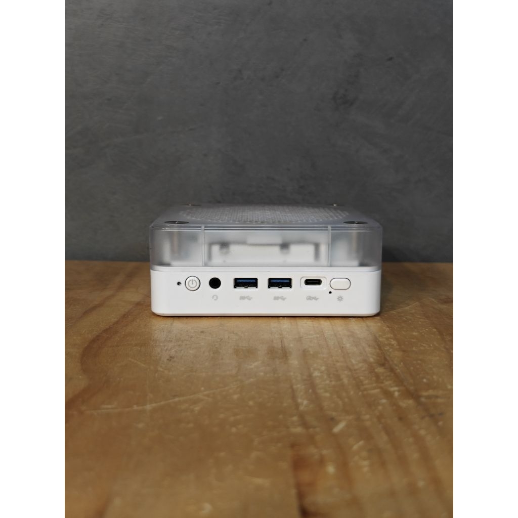 Mini PC Ryzen 7 6800H DDR5 32GB SSD512GB มือสอง