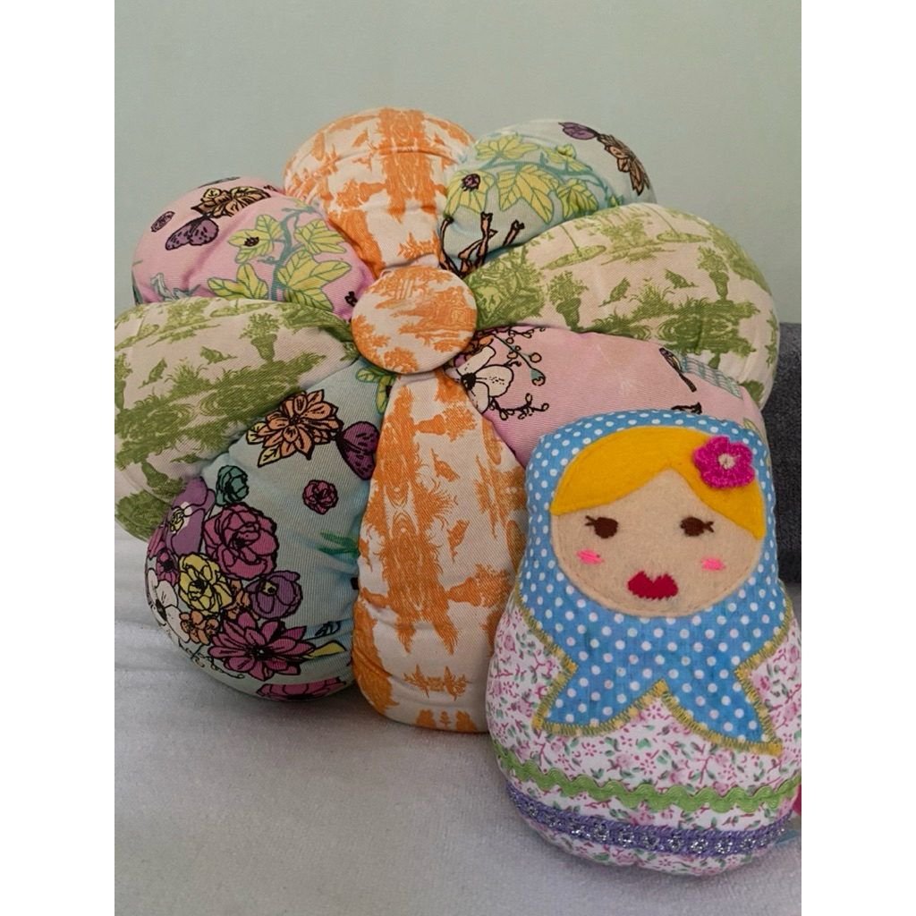 Brand GINGER หมอนรูปทรงฟักทอง Pumpkin cussion ตุ๊กตา (มือสอง second hand)