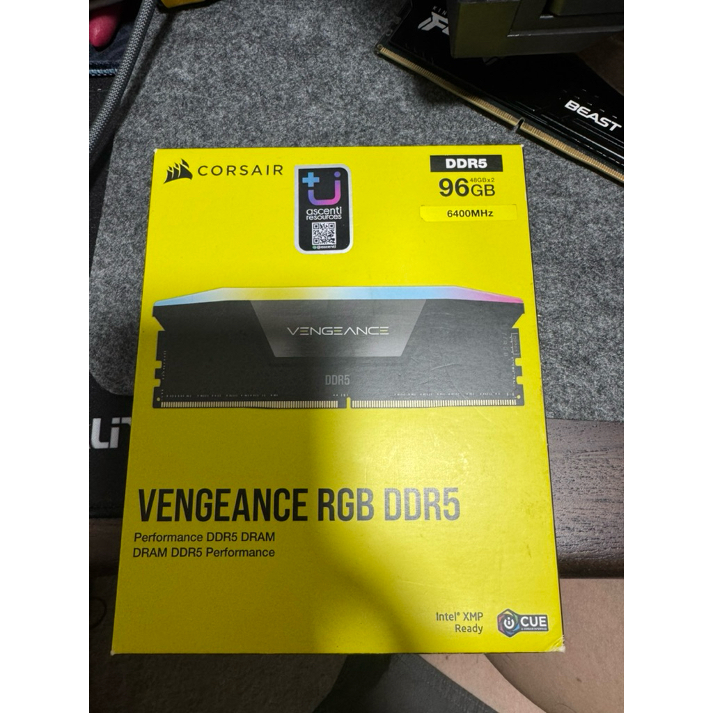 มือ2 RAM DDR5 CORSAIR VENGEANCE RGB 96GB/6400MHZ