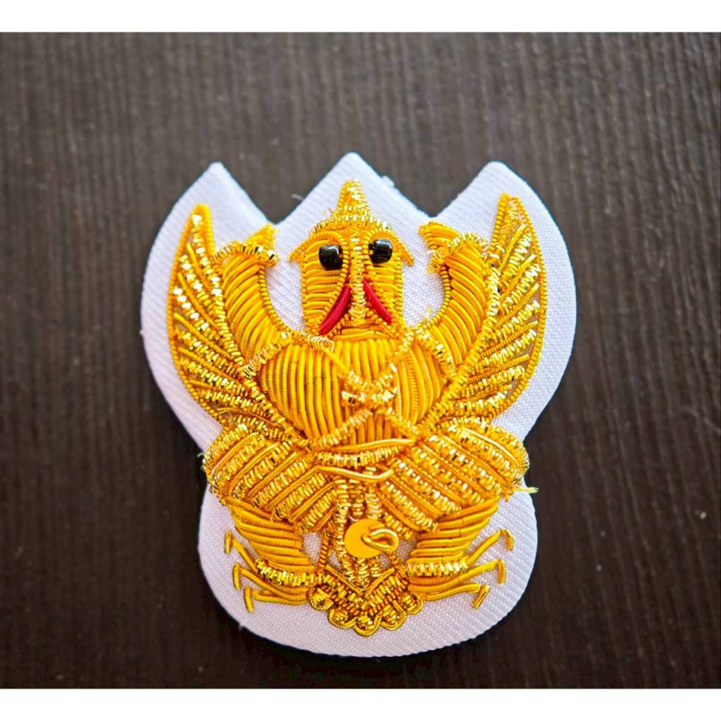 หน้าหมวกตราครุฑ ปักดิ้นทอง งานฝีมือ (สำหรับหมวกหม้อตาลข้าราชการ)