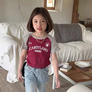 Beryl kids🌸เสื้อผ้าเด็กหญิง🎀เสื้อยืดแขนสั้นเด็กแฟชั่น ลายตัวอักษร หวานและสบาย เสื้อด้านบนลูกสาวฤดูร้อน ผ้านิ่มเด็ง