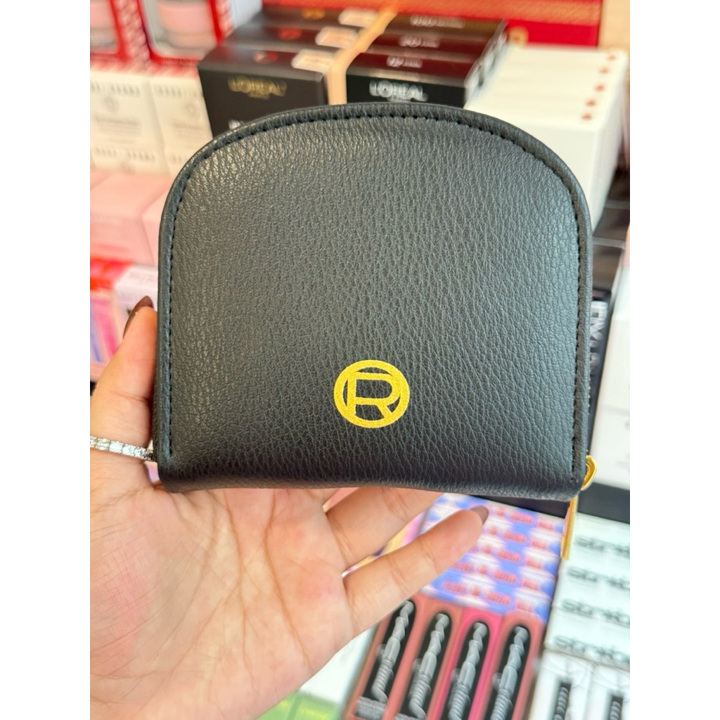 L'Oreal Paris กระเป๋าใส่เหรียญ หรือของจุกจิก