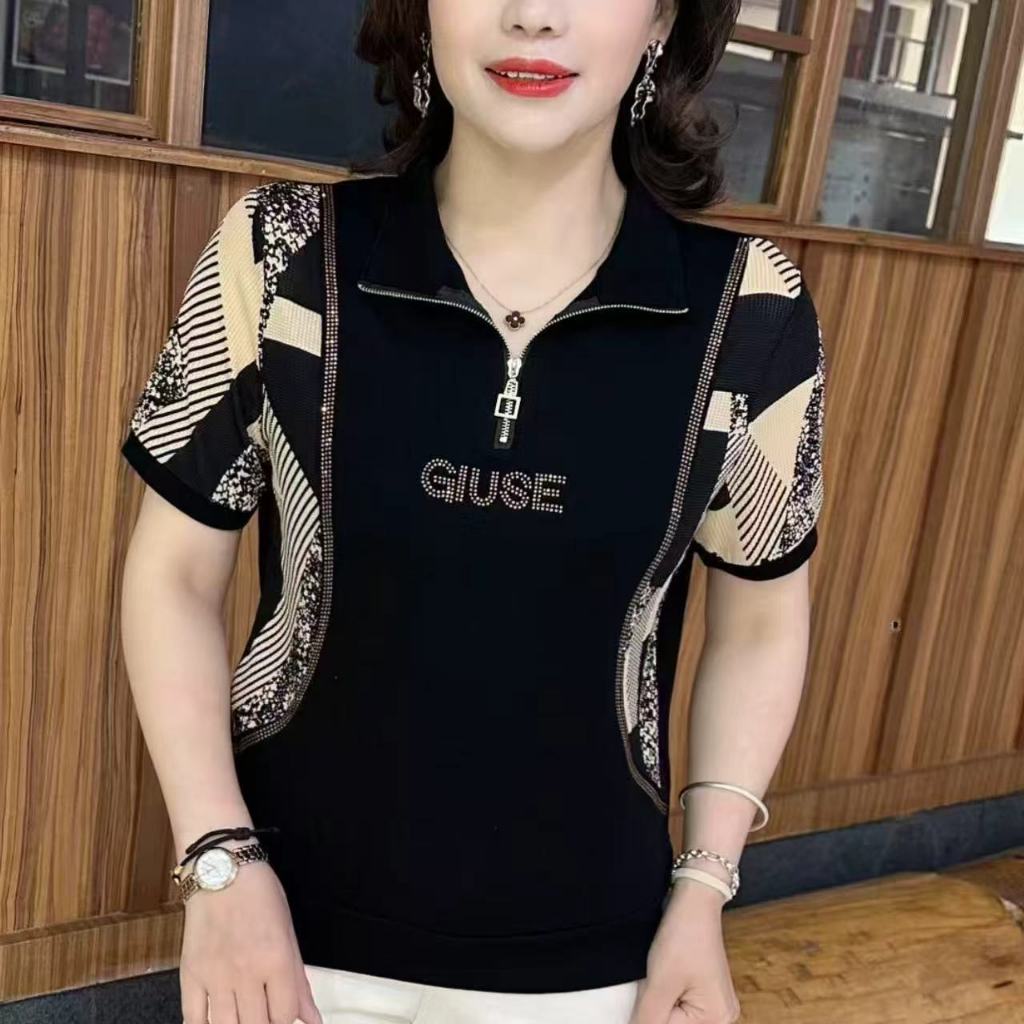 เสื้อตัวเล็กสำหรับคุณแม่ต่อลายใหม่ปี 2026 เสื้อเชิ้ตคอเปิดครึ่งซิปสำหรับวัยกลางคนและผู้สูงอายุ เสื้อแขนสั้นประดับพลอยเที