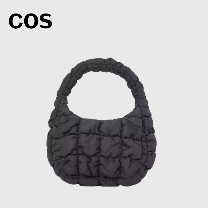 ของแท้ 💯% COS Cloud-shaped quilted texture zipper style กระเป๋าสะพายหลังพับโทรศัพท์