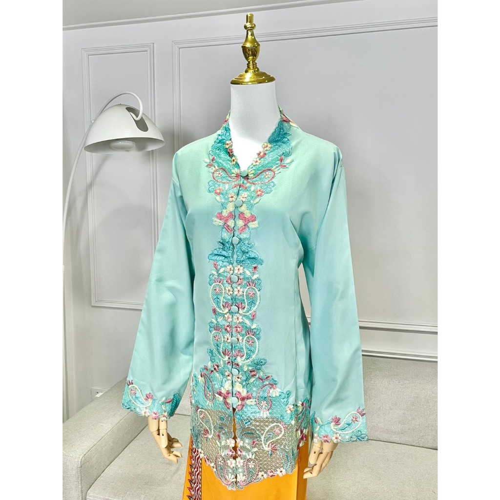 "D'Rarin" New Collection เสื้อย่าหยา ชุดพื้นเมืองภูเก็ต ( มี 2 ตะกร้า )