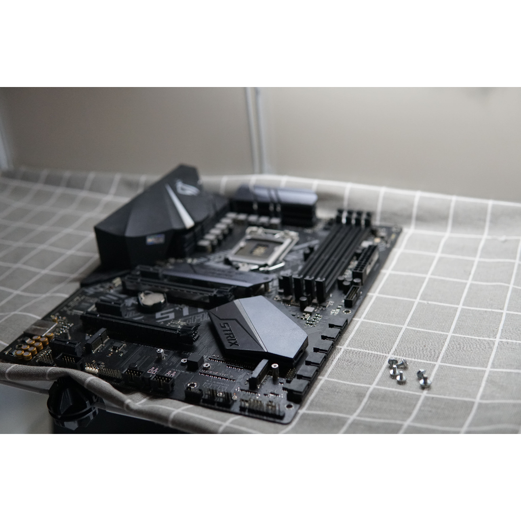 เมนบอร์ด ROG STRIX B360-F GAMING 8/9 (โปรดอ่านรายละเอียด)