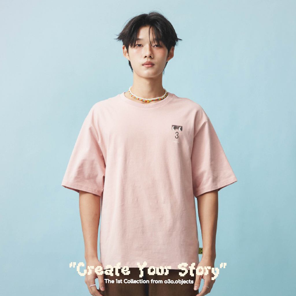 o3o.Pink Oversize - เสื้อทรง Oversize สีชมพูนมเย็น มาพร้อมลายกราฟิกหน้า o3o