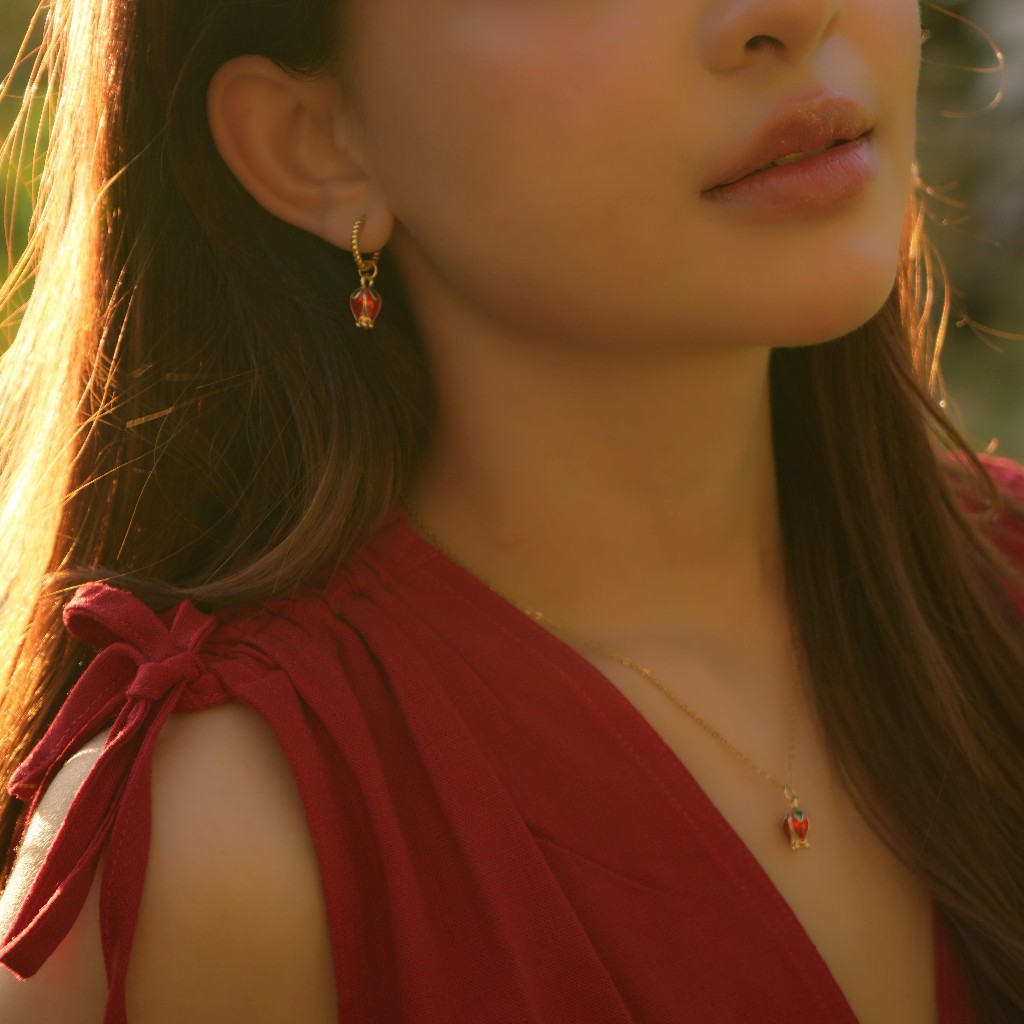 Vachana - Tulip Flame Necklace & Earrings Set (เซทสร้อยและต่างหูดอกทิวลิปแดง)