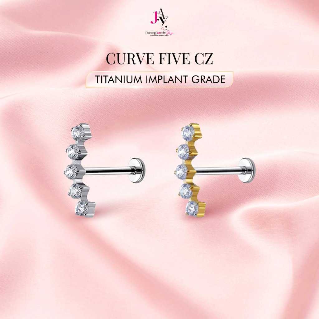 Piercingroom by Jay จิว/ต่างหูแป้นแบน สำหรับผิวแพ้ง่าย Curve 5 CZ Titanium เกรดการแพทย์ (ราคาต่อชิ้น)