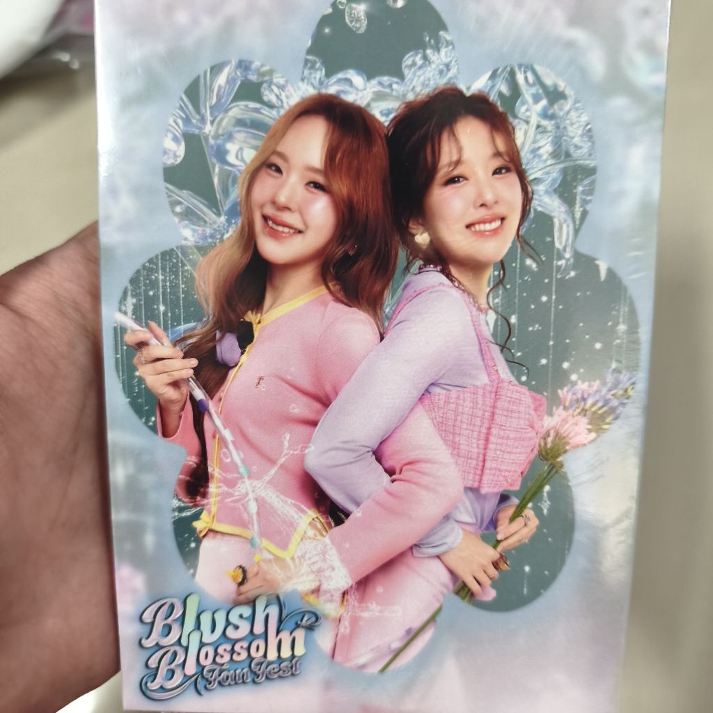 GMMTV JuneMewnich Blush Blossom Postcard Set ไม่แกะ