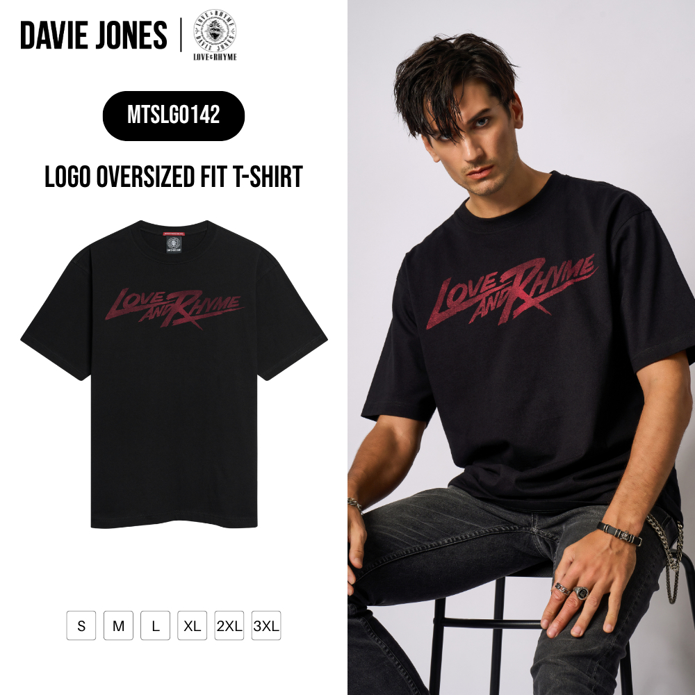 DAVIE JONES [LOVE & RHYME] เสื้อยืดผู้ชาย Logo Oversized Fit T-Shirt สีดำ LG0142